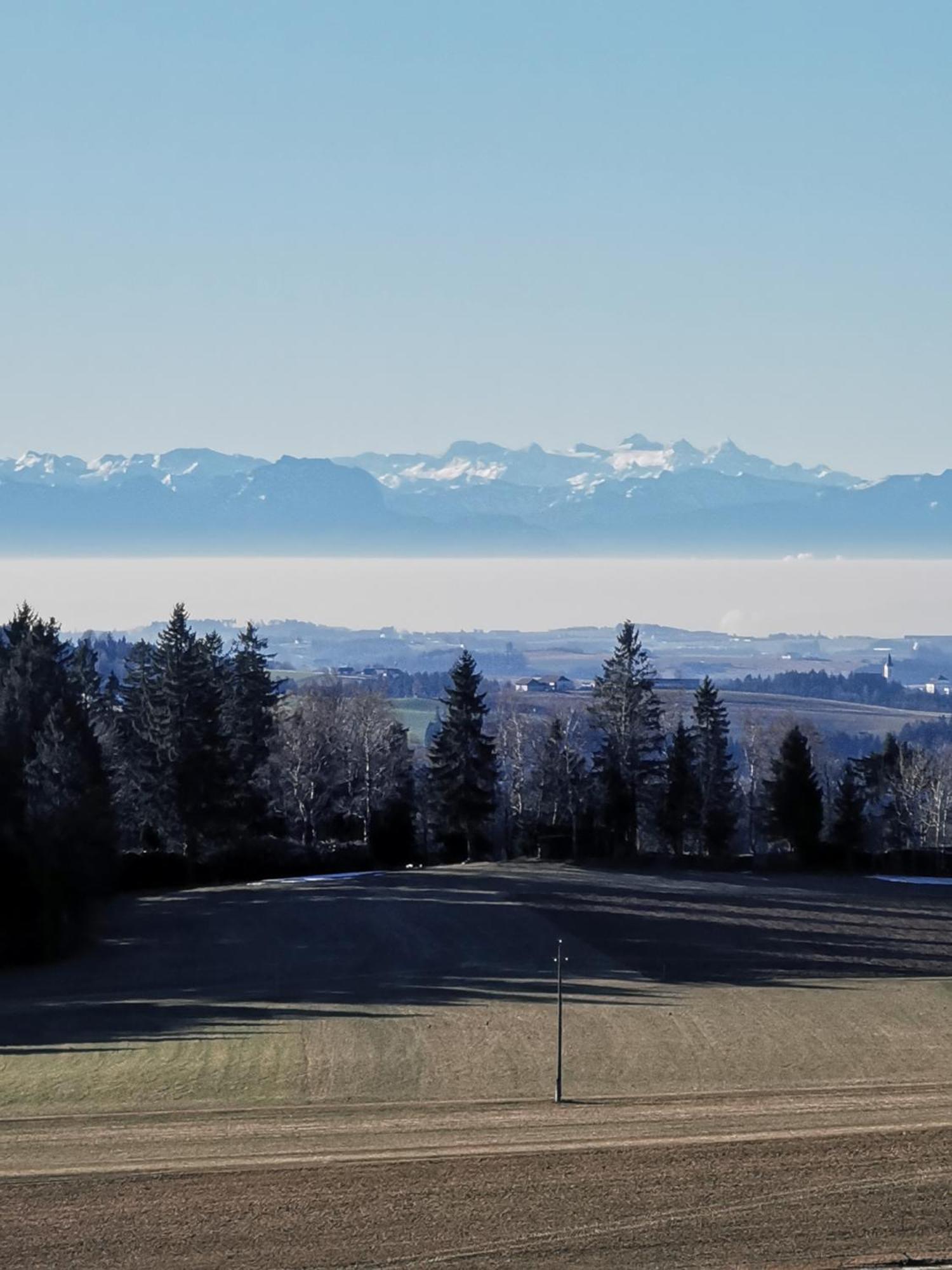 S Terasou A Vyhledem Na Jezero Lipno